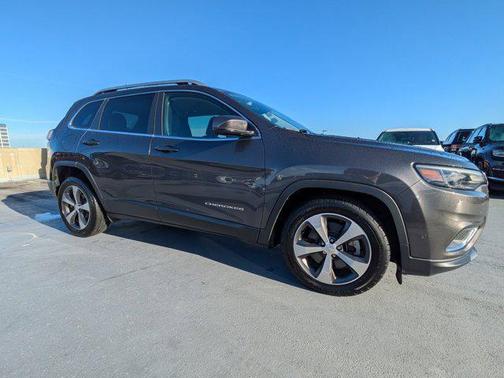 2019 Jeep Cherokee Limited FWD
