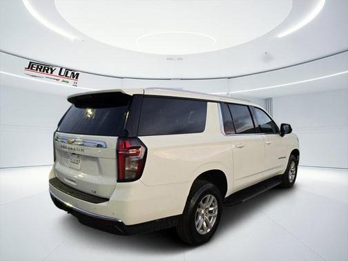 2023 Chevrolet Suburban LT