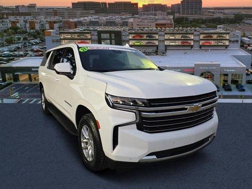 2023 Chevrolet Suburban LT