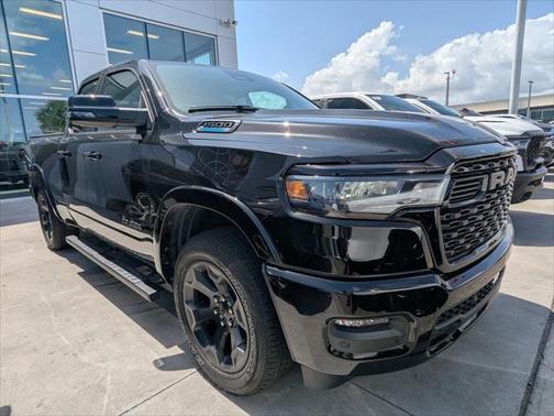 2025 RAM 1500 Big Horn Crew Cab 4x4 64' Box