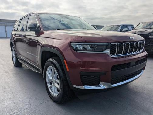 2023 Jeep Grand Cherokee L Laredo 4x2