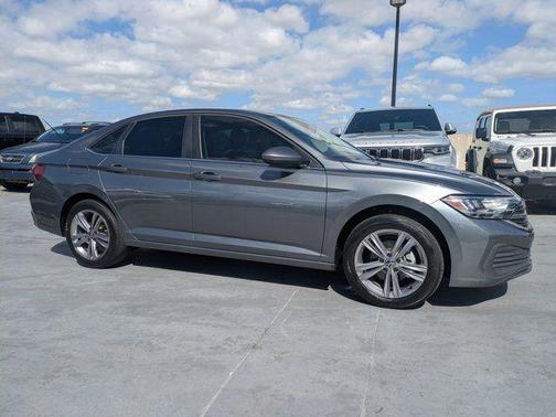 2022 Volkswagen Jetta 1.5T SE