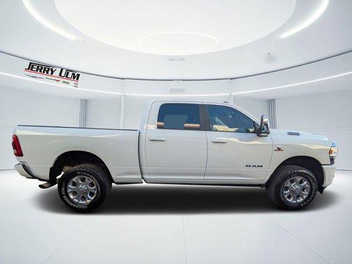 2024 RAM 2500 Laramie Crew Cab 4x4 64' Box