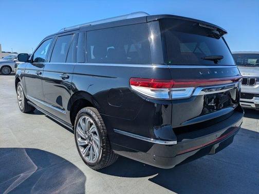 2023 Lincoln Navigator L Reserve