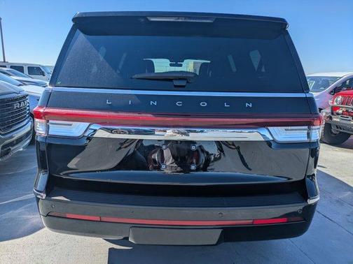 2023 Lincoln Navigator L Reserve