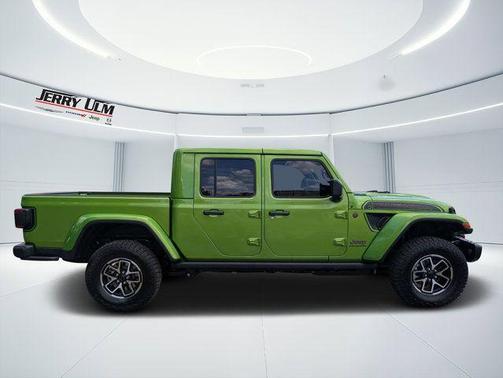 Mojito! Clearcoat 2026 Jeep Gladiator Shadow Ops