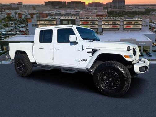 2023 Jeep Gladiator Overland