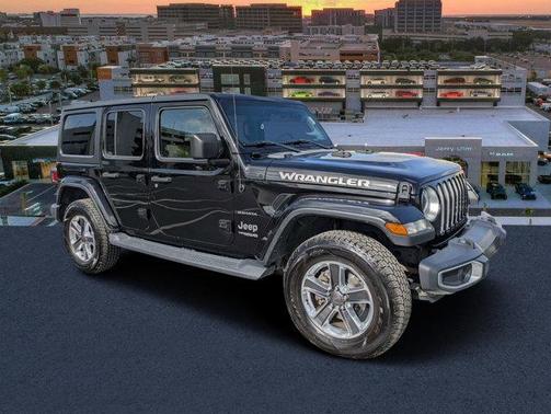 Black Clearcoat 2018 Jeep Wrangler Unlimited Sahara