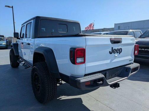 Bright White Clearcoat 2021 Jeep Gladiator Sport