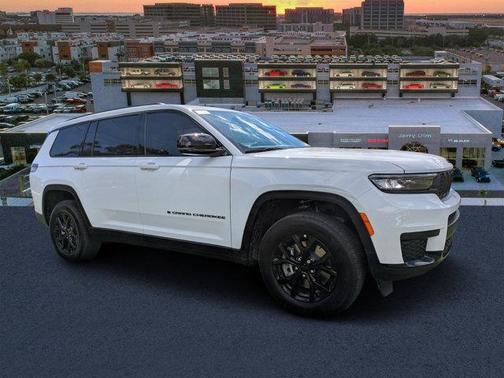 2025 Jeep Grand Cherokee L Laredo