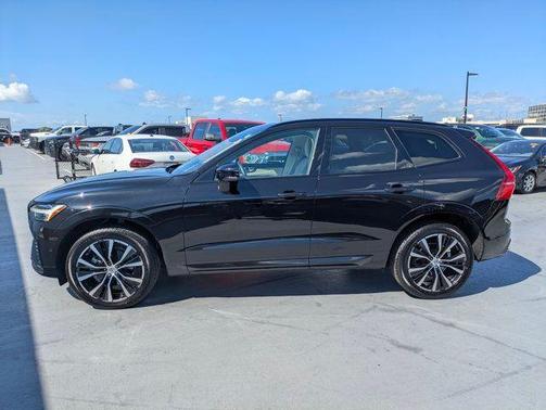 Onyx Black 2025 Volvo XC60 B5 Plus