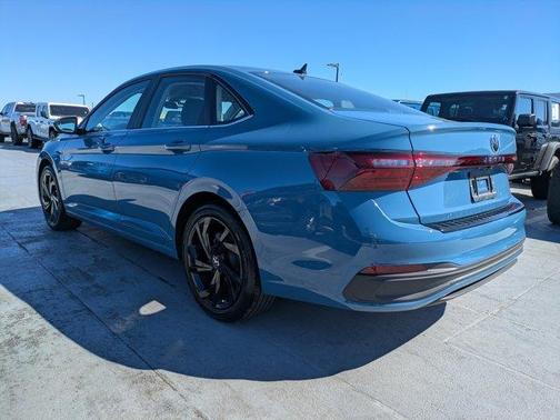 2025 Volkswagen Jetta 1.5T SE