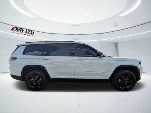 Bright White Clearcoat 2025 Jeep Grand Cherokee L Laredo