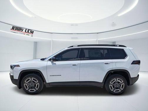 Bright White Clearcoat 2026 Jeep Cherokee LAREDO/LIMITED