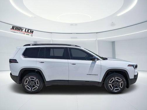 Bright White Clearcoat 2026 Jeep Cherokee LAREDO/LIMITED