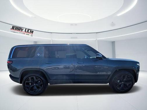 2023 Rivian R1S Adventure