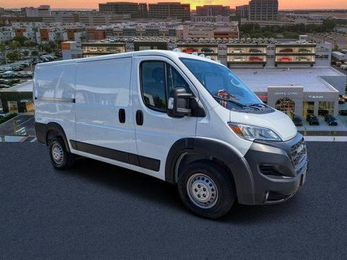 Bright White Clearcoat 2024 RAM ProMaster 3500 Low Roof