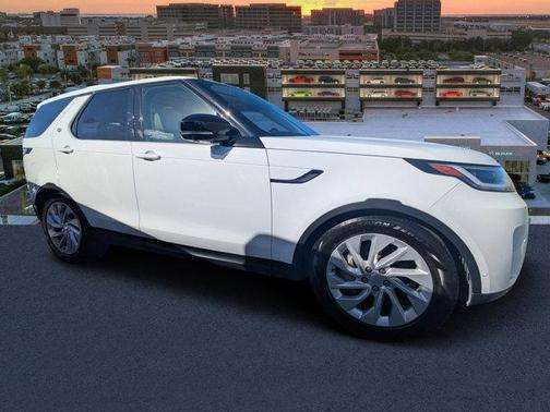 2025 Land Rover Discovery P300 S