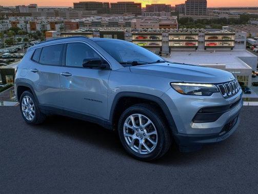 Billet Silver Metallic Clearcoat 2023 Jeep Compass Latitude Lux