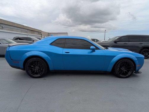 B5 Blue Pearlcoat 2023 Dodge Challenger R/T Scat Pack