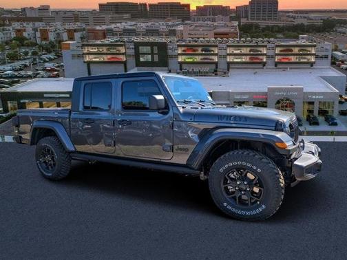2026 Jeep Gladiator Sport