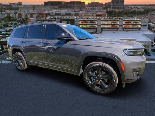 2025 Jeep Grand Cherokee L Laredo