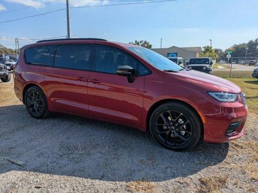 2026 Chrysler Pacifica Limited