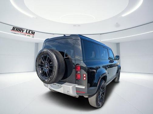 2025 Land Rover Defender P300