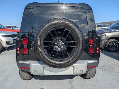 2025 Land Rover Defender P300