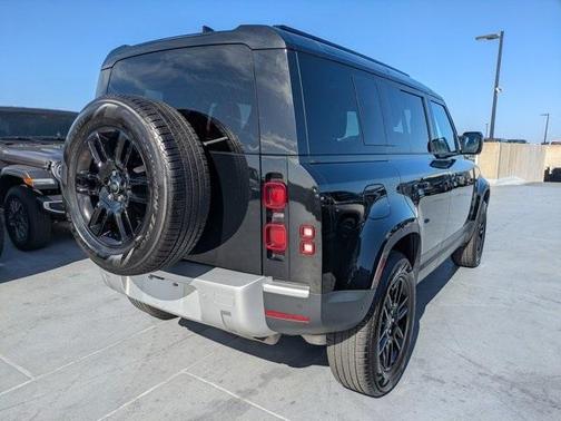 2025 Land Rover Defender P300