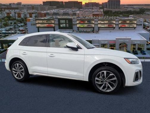 2024 Audi Q5 45 S line quattro Premium