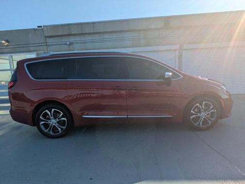2026 Chrysler Pacifica Pinnacle