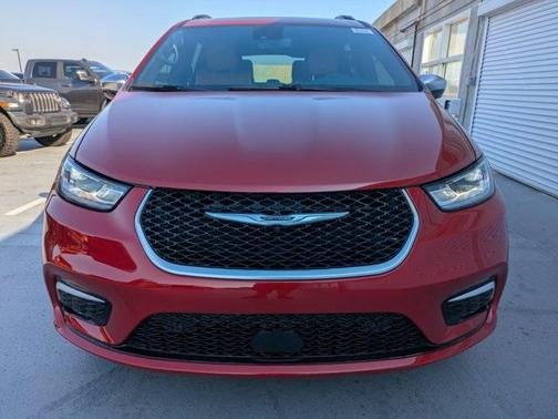 2026 Chrysler Pacifica Pinnacle