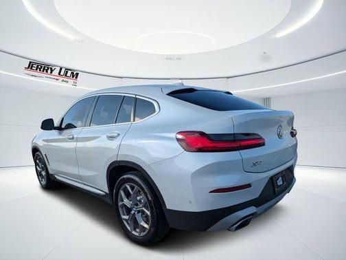 2024 BMW X4 xDrive30i