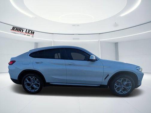 2024 BMW X4 xDrive30i