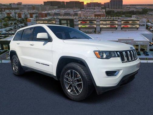 2019 Jeep Grand Cherokee Laredo E 4x2