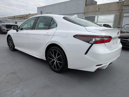 2023 Toyota Camry 