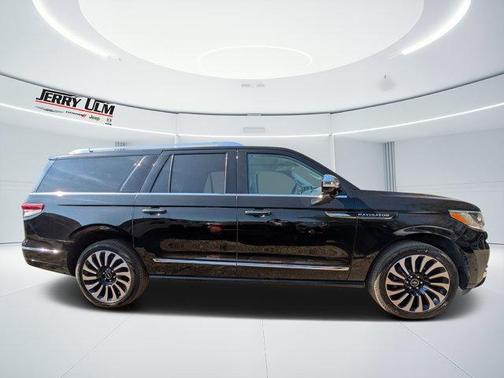 2022 Lincoln Navigator L Black Label