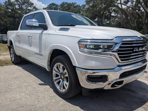 2020 RAM 1500 Laramie Longhorn Crew Cab 4x2 57' Box