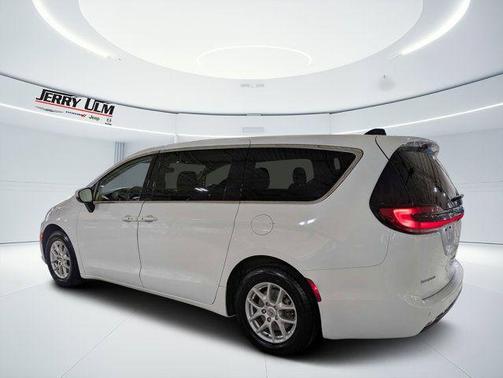 Bright White Clearcoat 2023 Chrysler Pacifica Touring-L