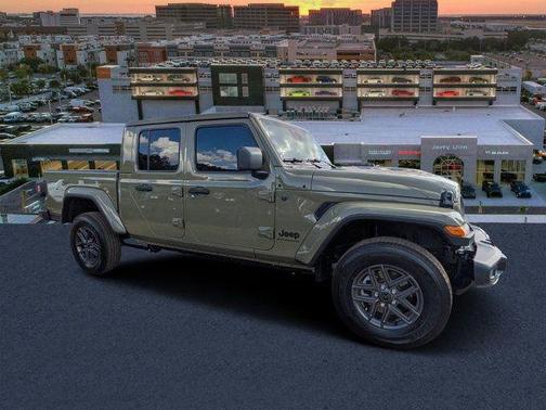 2026 Jeep Gladiator Sport