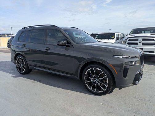 Gray Metallic 2023 BMW X7 M60i