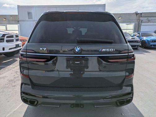 Gray Metallic 2023 BMW X7 M60i