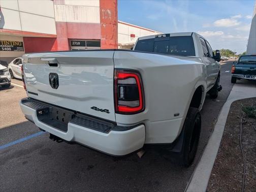 2024 RAM 3500 Laramie Crew Cab 4x4 8 Box