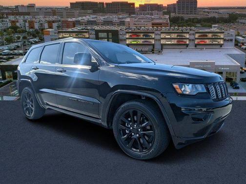2021 Jeep Grand Cherokee Laredo X 4x2