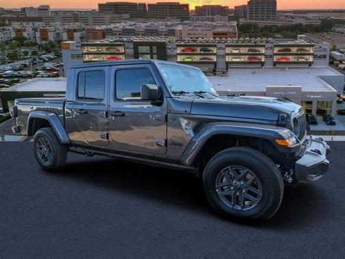 2026 Jeep Gladiator Sport