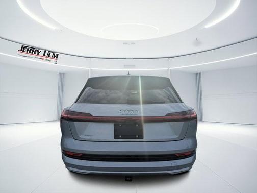 2019 Audi e-tron Prestige