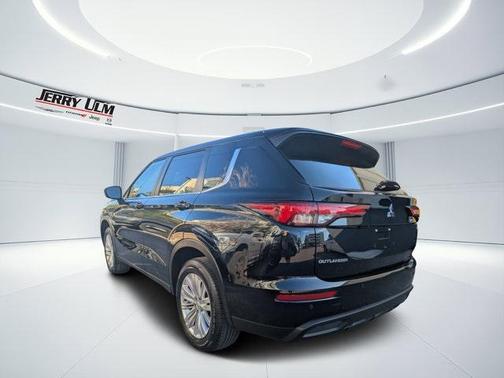 2023 Mitsubishi Outlander ES