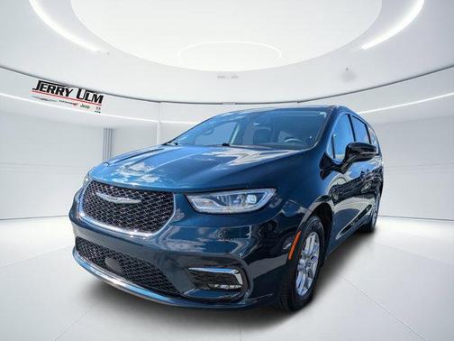2024 Chrysler Pacifica Touring-L