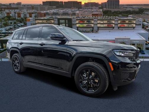 2025 Jeep Grand Cherokee L Laredo